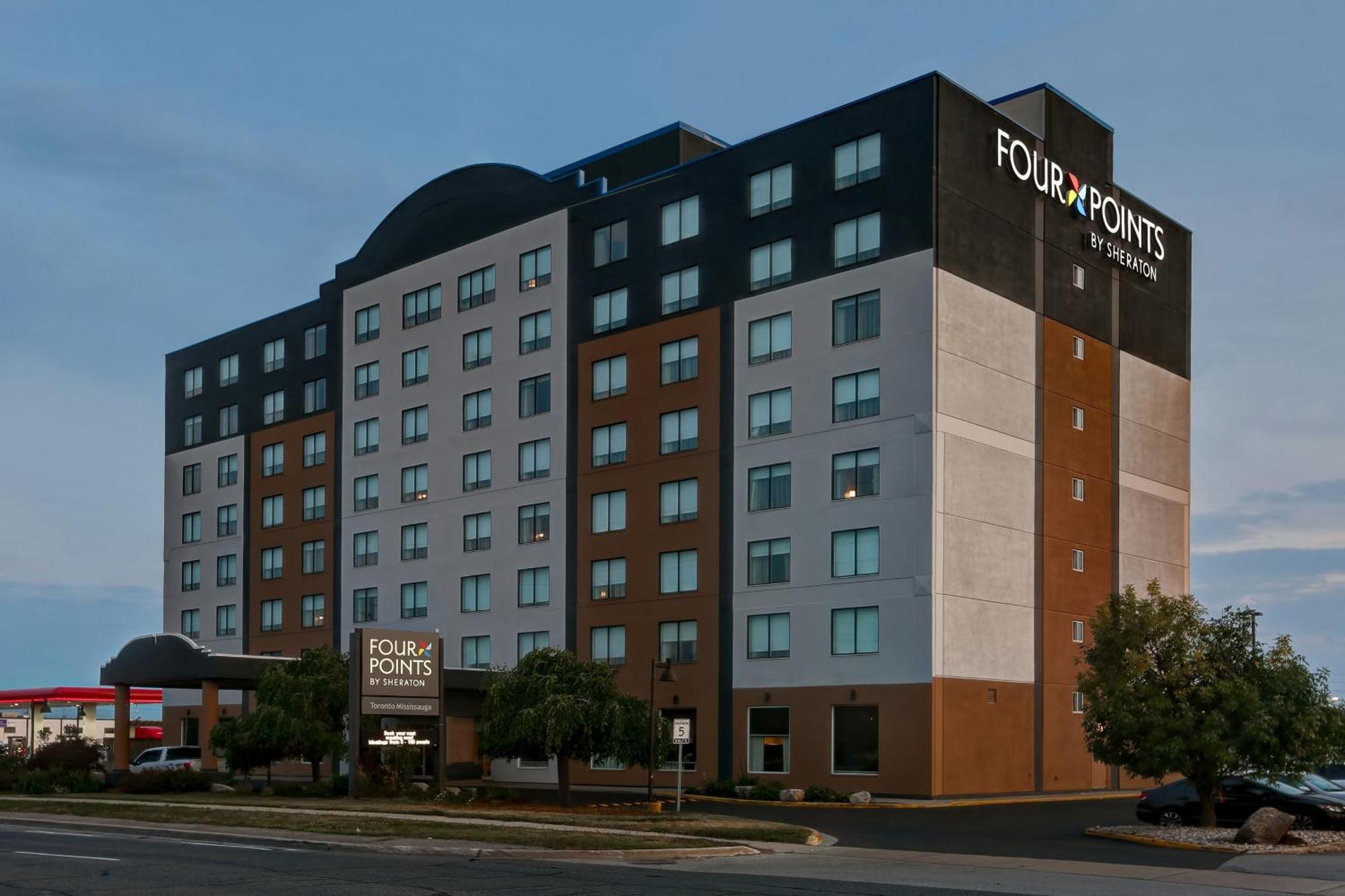 Four Points By Sheraton Toronto Mississauga Exterior photo